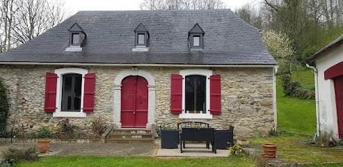 Chambres d'Hôtes P'OSEZ-VOUS, Chambre d'Hôtes à Peyrouse