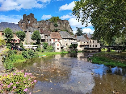 Les Charrons, Chambre d'Hôtes à Ségur-le-Château
