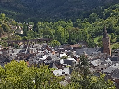 Chambre d’hôtes et Gîte Marcillac Vallon : Les Carlines, Chambre d'Hôtes à Marcillac-Vallon