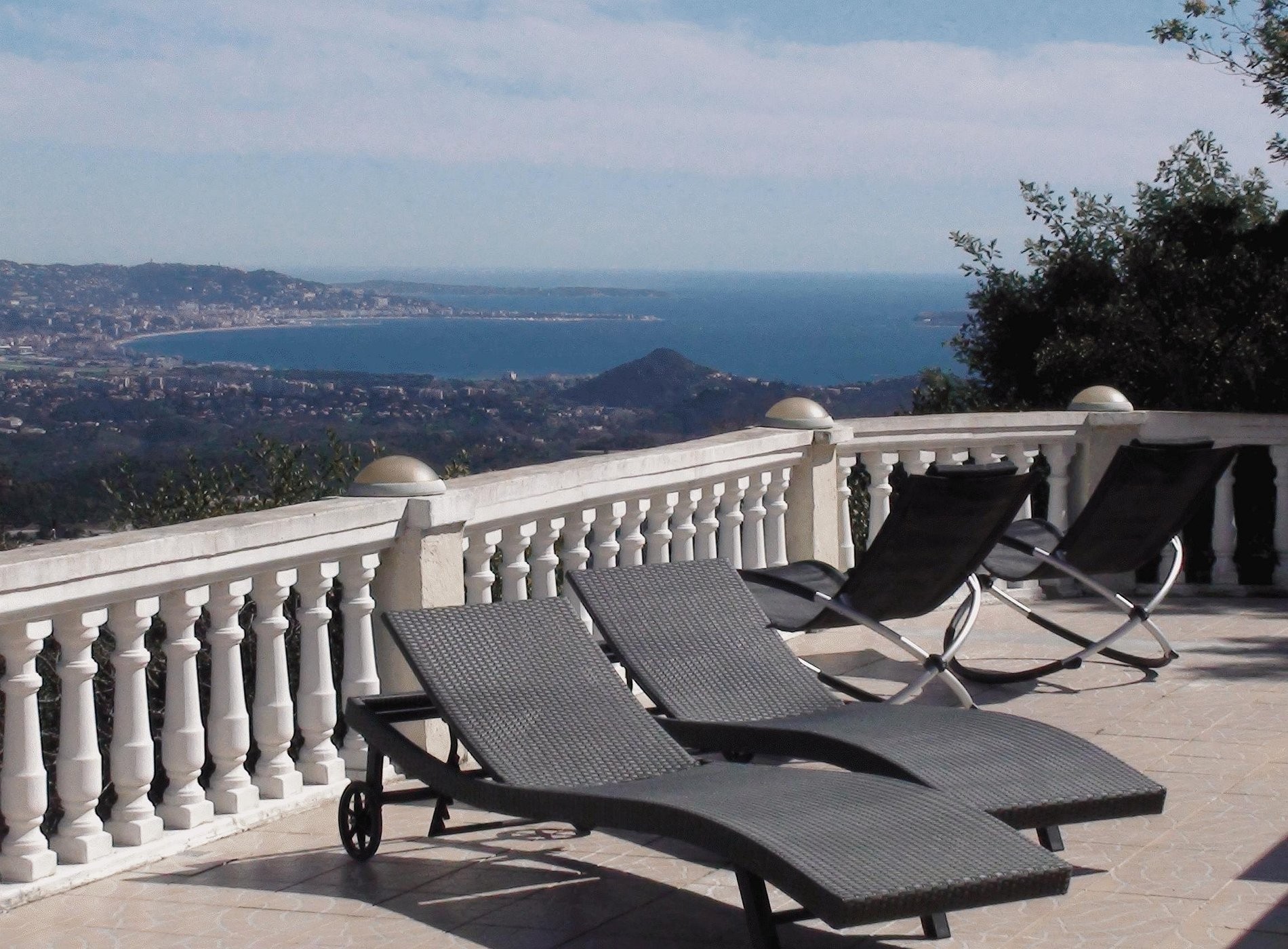 Chambres d'hôtes vue mer l'Estérel panoramique petit déjeuner inclus meilleur prix sur notre site web, Chambre d'Hôtes aux Adrets-de-l'Estérel