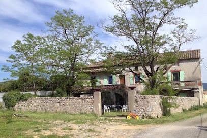 Mas Le Plantier, Location de Vacances à Vallon-Pont-d'Arc