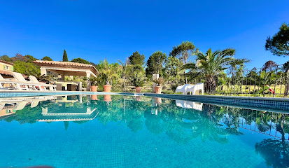 Villa La Source 83, Chambre D'hôtes à Cogolin