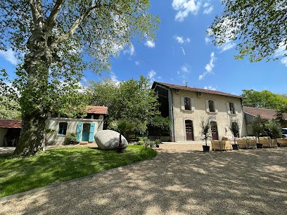 La gare de l'art, Location de Vacances à Rouairoux