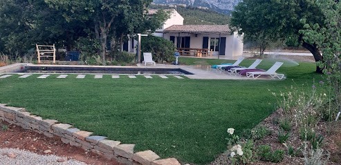 Maison MiP, Location de Vacances à Puyloubier