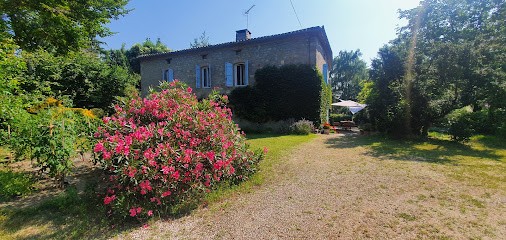 Chateau de Cartou, Chambre d'Hôtes à Durfort-Lacapelette