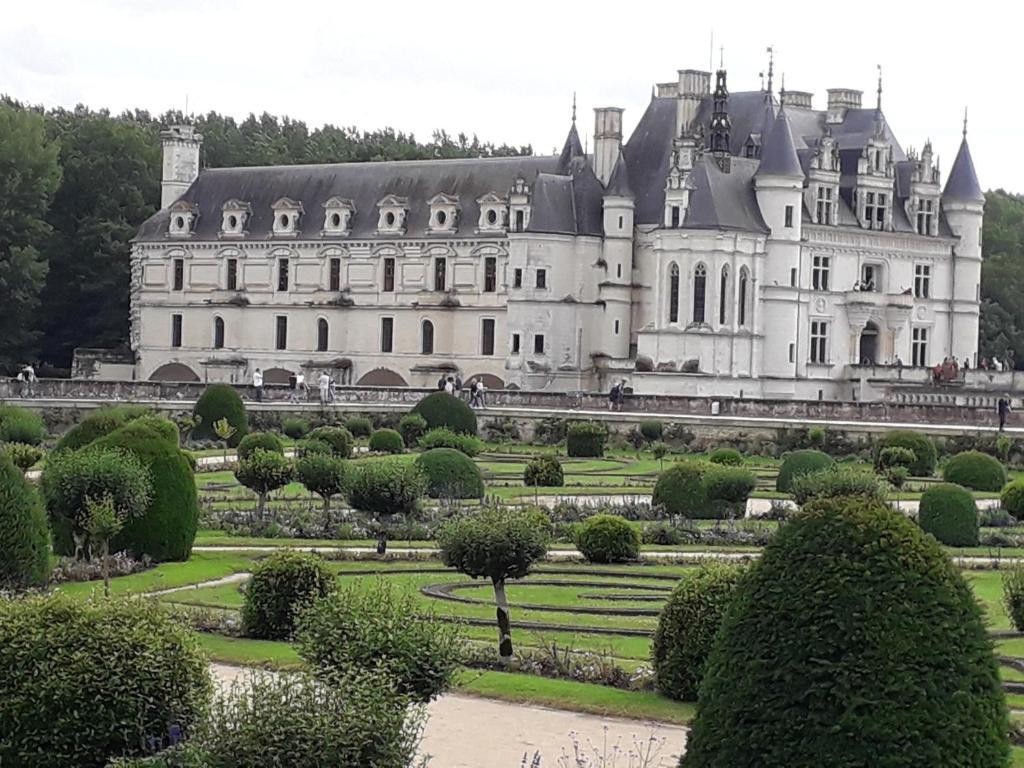 LES HIRONDELLES, Chambre d'Hôtes à Veuzain-sur-Loire