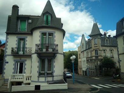 La Tour Pom’Pin : chambre et table d'hôtes avec spa à La Bourboule, Chambre d'Hôtes à La Bourboule