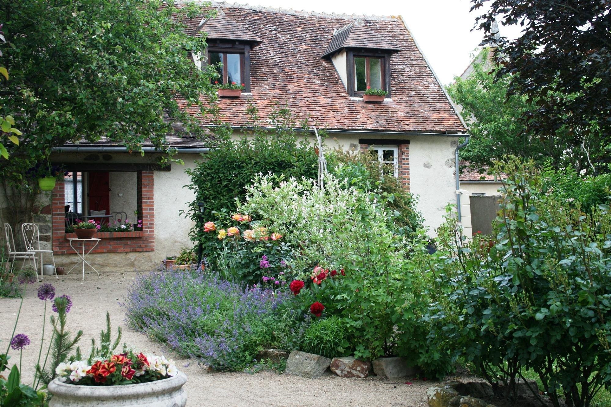 La Grange Du Bourg Chambres D'Hôtes Allier, Chambre d'Hôtes à Deneuille-les-Mines
