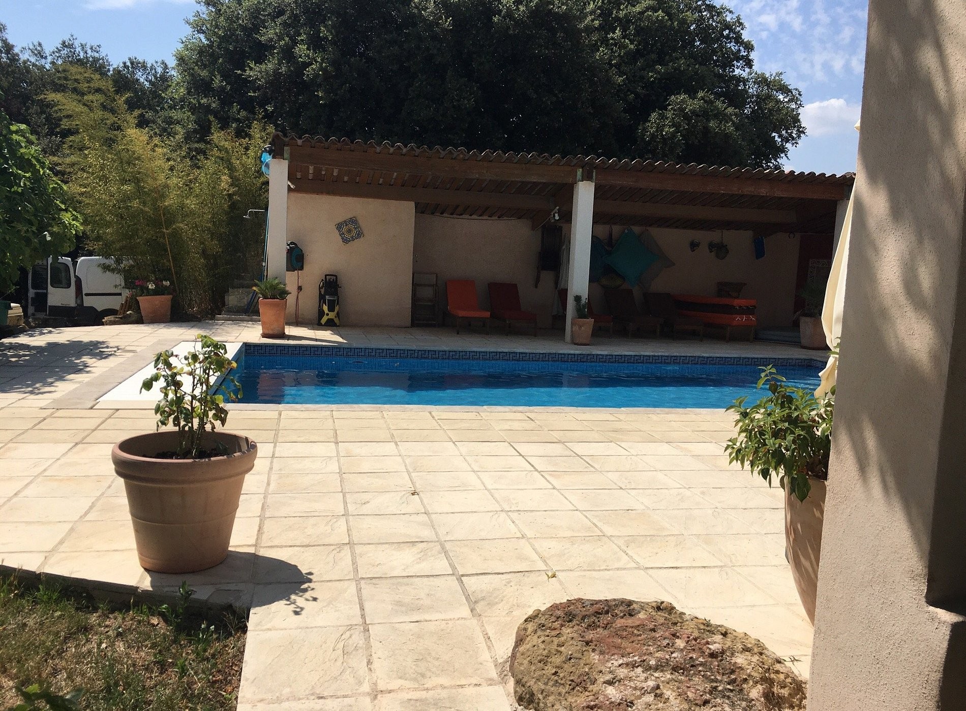 Le Grand Saint Paul, Chambre d'Hôtes à Rognes