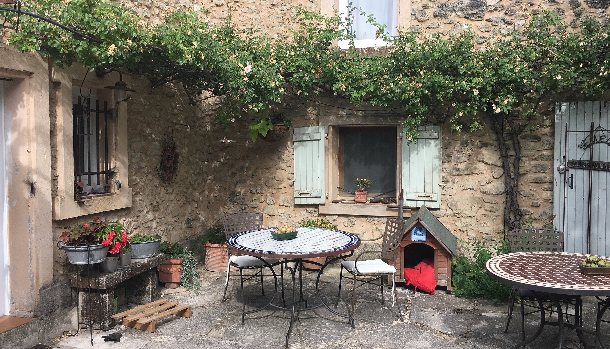 Le Jas Des Nevieres, Chambre D'hôtes à Pierrerue