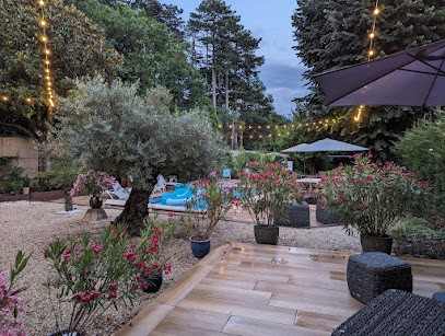 CASA ALTEA, Chambre d'Hôtes à La Chapelle-de-Guinchay