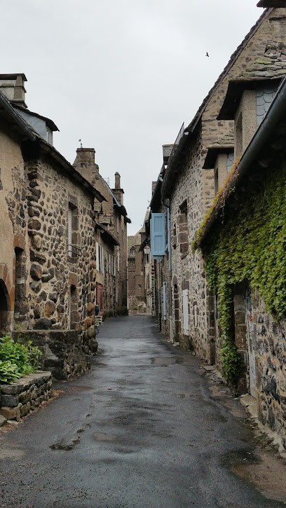 Le Jardin Du Haut Mouriol, Chambre d'Hôtes à Salers