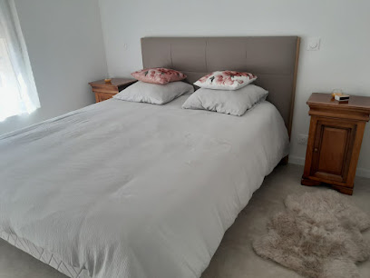 Au Logis Du Circuit Des 24H00, Maison D'hôtes au Mans