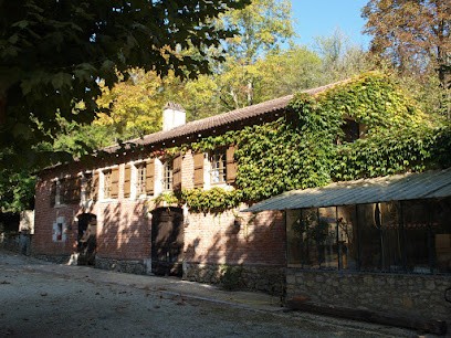 Bed and Breakfasts La Mouline, Chambre d'Hôtes à Labastide-du-Vert