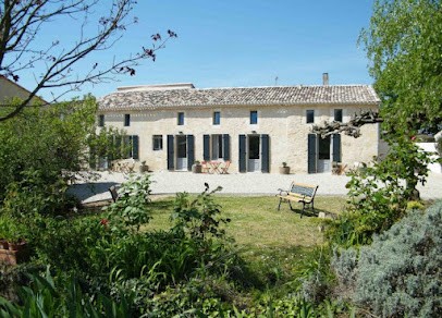 Clos Vieux Rochers 4* Gites, Location de Vacances à Puisseguin