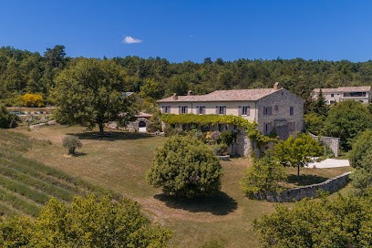 Domaine de Barbe, Maison d'Hôtes à Salles Sous Bois