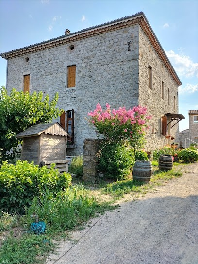 Maison De Mon Père : Chambre D'hôtes Avec Piscine Spa Sauna Et Hammam, à La Campagne, Proche Grotte Chauvet, Ardèche, Chambre d'Hôtes à Saint-Alban-Auriolles