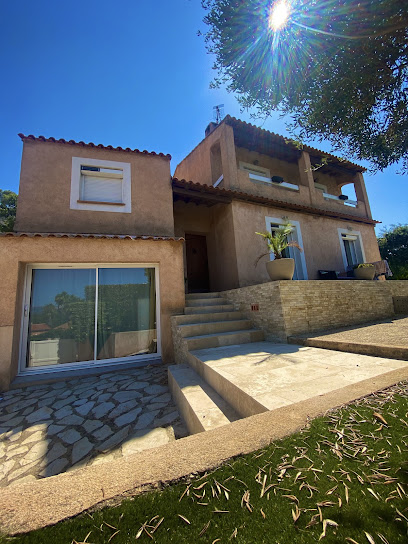 Straw House : Appartement, Chambre D'hôtes à la Seyne-sur-Mer