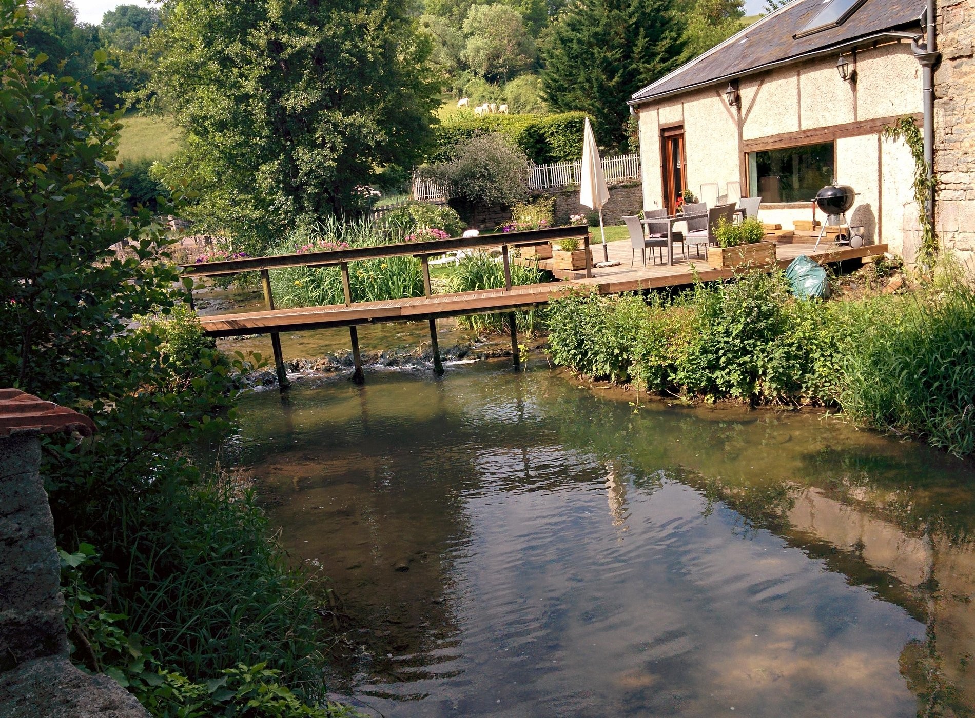 L' Escarboucle - Chambres D'hôtes Cote D'Or, Chambre d'Hôtes à Bligny-sur-Ouche