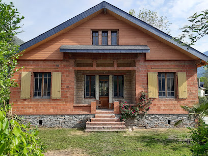 Chalets De Luchon - La Villa Luchonnaise, Villa Style "Chalet", Location De Vacances à Bagnères-de-Luchon