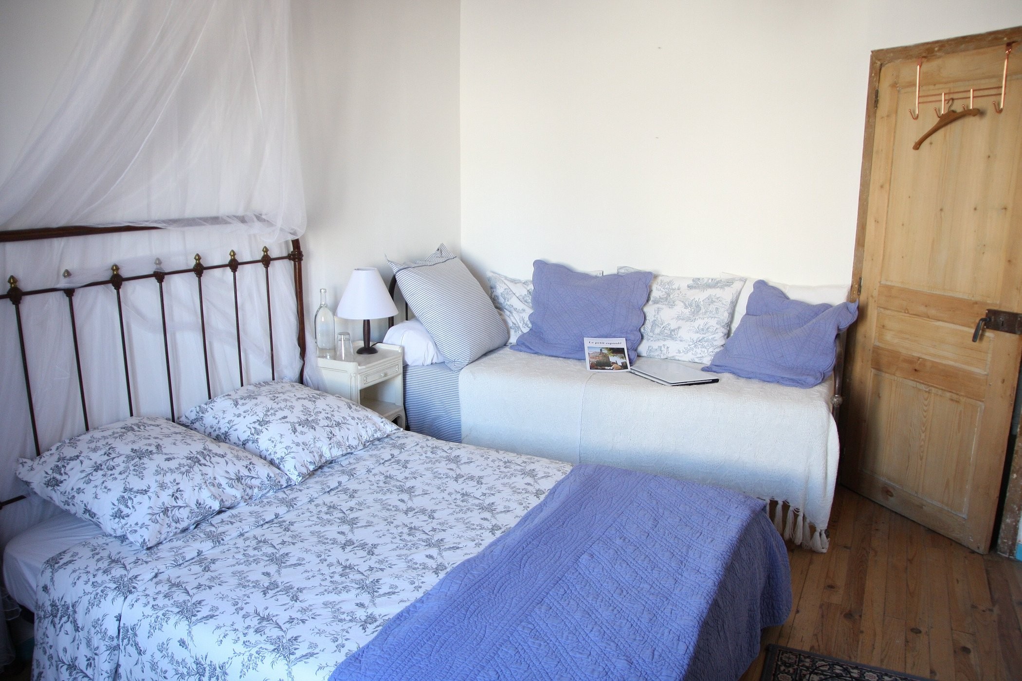 Chambres d'hotes du Théron Viel, Chambre d'Hôtes à Lacaune