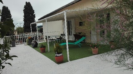 La Tanière des Louveteaux, Chambre d'Hôtes à Monsols