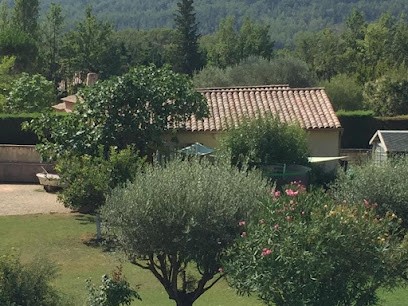 Le Cabanon Des Hirondelles :Gite De Vacance Climatisée, Jardin, Piscine Chauffée, Jacuzzi, Proche Des Gorges Du Verdon, Location de Vacances à Villecroze