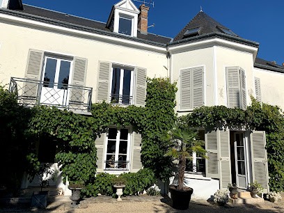 Les Uzelles, Chambre d'Hôtes à Chartrettes