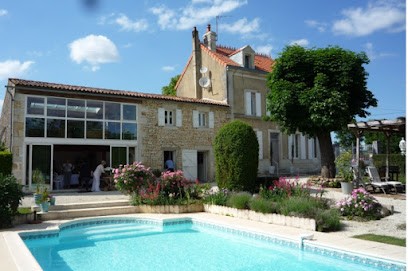 LA FAVRELINE, Chambre d'Hôtes à Soulignonne