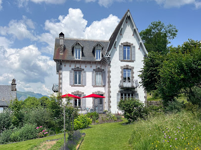 La Maison Normande, Chambres & Table D'hôtes, Cantal - Auvergne Chambre D'hôtes à Saint-Cirgues-de-Jordanne