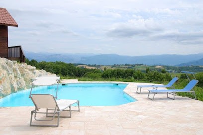 Relais de la Forêt(chambres d'hôtes, accueil cavaliers), Chambre d'Hôtes à Montmiral