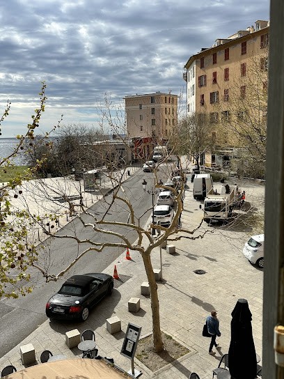 Une nuit sous la voute ( centre historique Bastia ), Maison d'Hôtes à Bastia