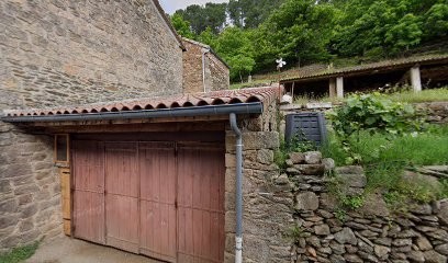 Les Bouches Rouges, Chambre d'Hôtes à Faugères