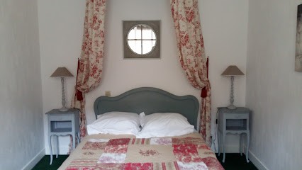 Chambres d'hôtes Les Roses Trémières, Chambre d'Hôtes à La Châtre