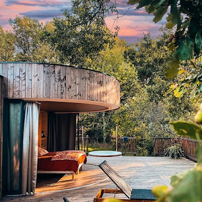 Les 2 Cabanes - Hébergements Insolites & Spa - Nuit romantique pour amoureux, Chambre d'Hôtes à Labastide-Gabausse