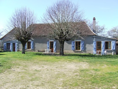 House and Relay for High Wood Farm, Chambre d'Hôtes à Mérigny