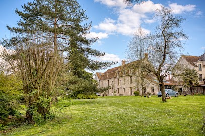 LA FAUCONNERIE DU ROY, Chambre d'Hôtes à Montainville