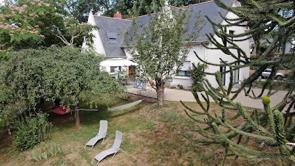Hêtre Au Bord De L'eau : Gîte Et Chambres D'hôtes B&b Proche Guenrouet, St Jacques De Compostelle, Chambre d'Hôtes à Plessé