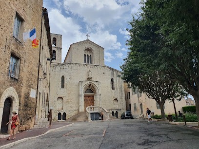Chambres D'hôtes Et Studios La Bastidasse, Chambre d'Hôtes à La Roquette-sur-Siagne