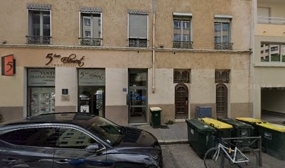 Family Guest House In Lyon WIFI, Chambre d'Hôtes à Lyon 03