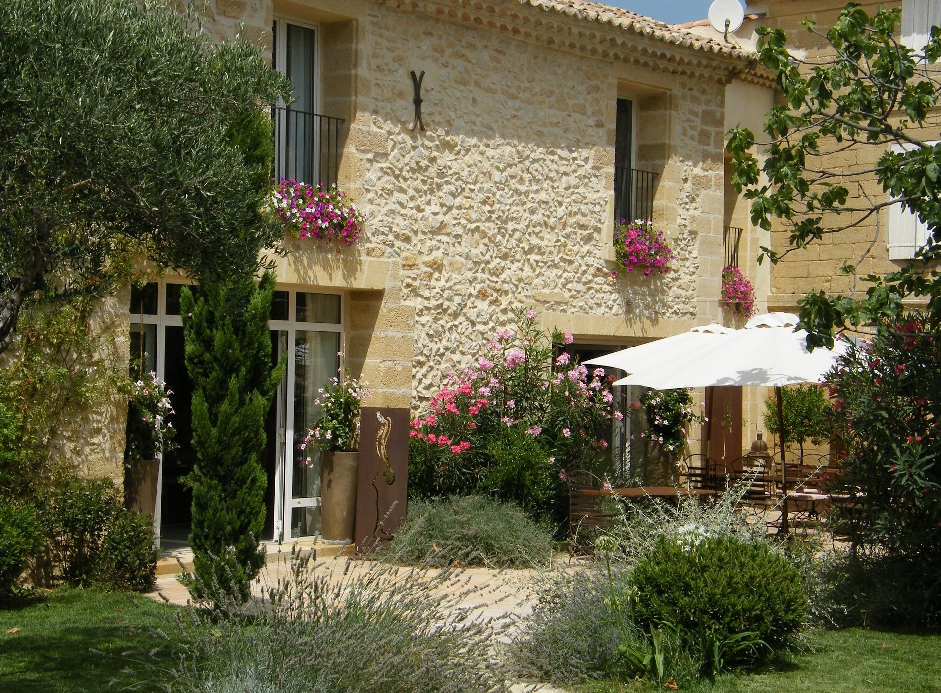 La Maison de Léonie, Maison d'Hôtes à Collias
