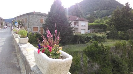 Centre De Vacances Le Moulinage, Chambre d'Hôtes à Dunière-sur-Eyrieux