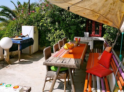 chez Brij et Vincent L'Estaque, Ose Iris, Chambre d'Hôtes à Marseille 16
