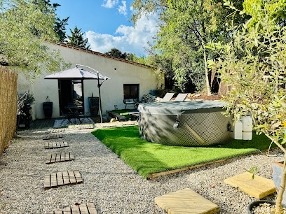 Le Mas De La Cigale, Chambre D'hôtes à Villevieille
