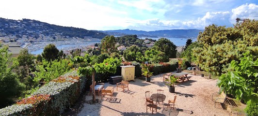 Studio Appartement Port Soleil, Location de Vacances à Saint-Mandrier-sur-Mer