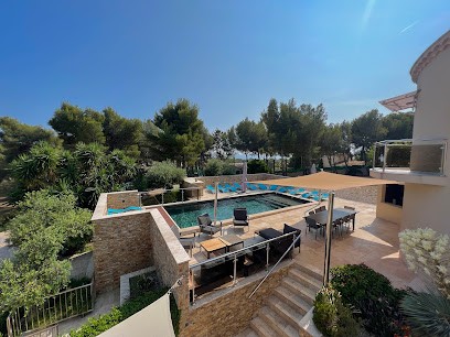 VILLA MA PAULO, 6 chambres, 4 sdb, Location de Vacances à Sausset-les-Pins