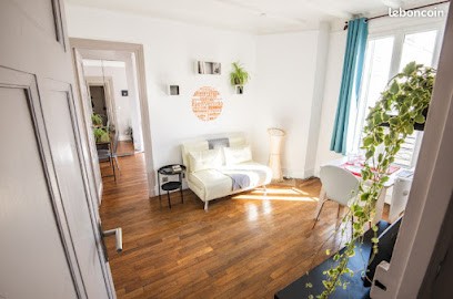 Escapadhome 70 Wallace, Location de Vacances à Puteaux