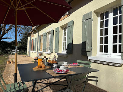 La Haute Trémière, Maison D'hôtes à Charenton-du-Cher