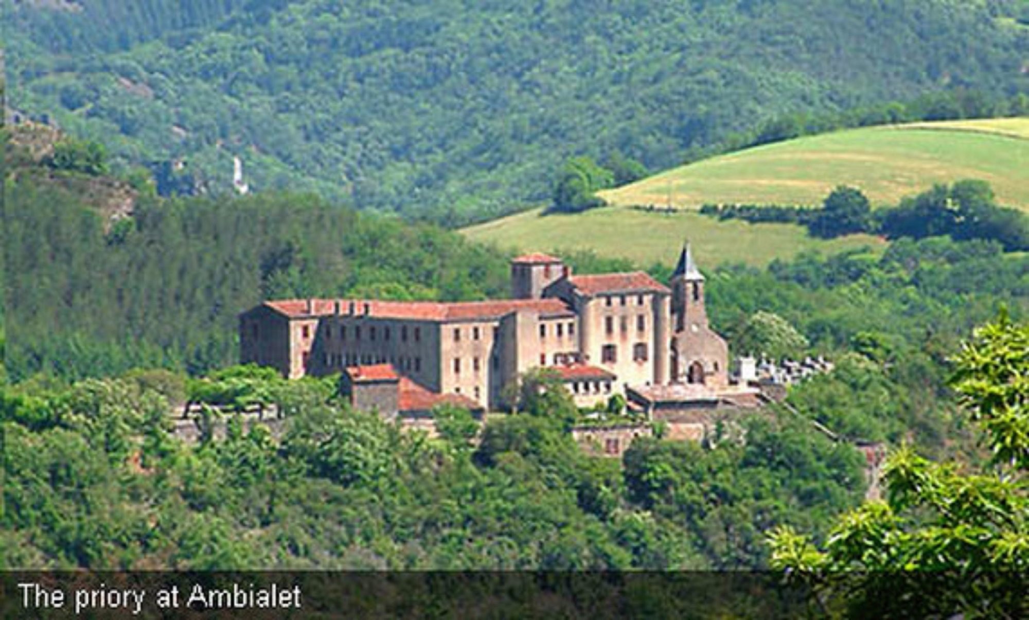 Auberg-Inn, Chambre d'Hôtes à Ambialet