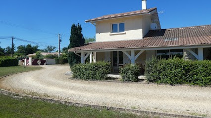 Chambre Paisible Toute équipée Proche Mimizan, Chambre d'Hôtes à Sainte-Eulalie-en-Born
